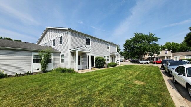 Photo - 653 Hale Ct Townhome