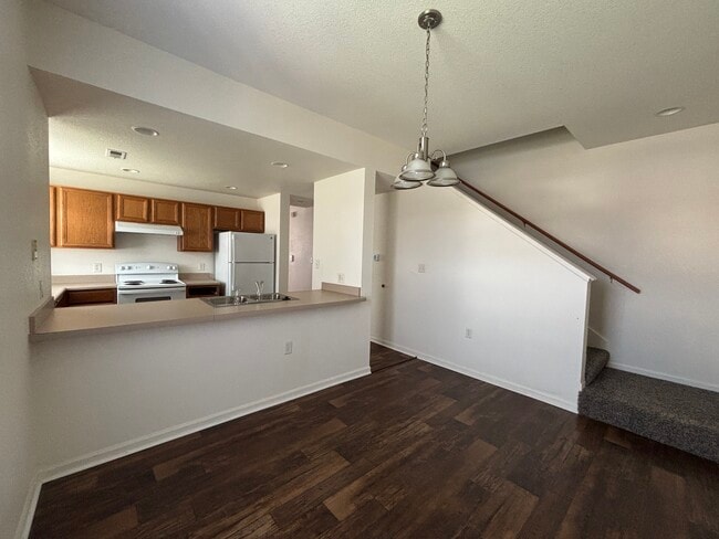 Building Photo - Turtle Hill Townhomes