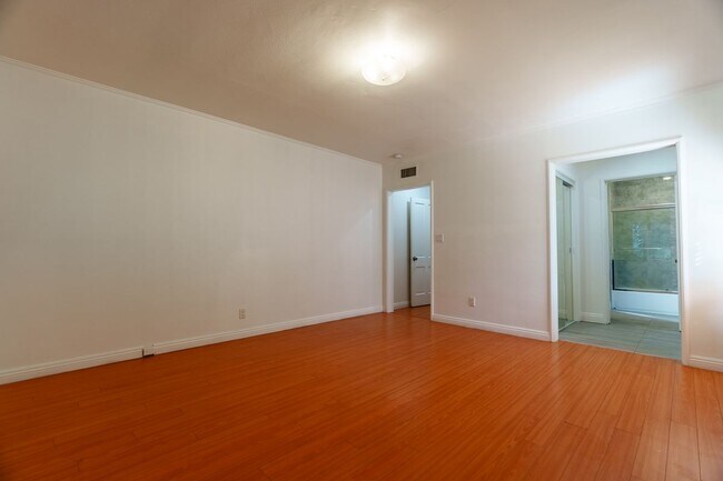Photo - 2395 Roanoke Rd