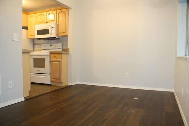 Photo - Top Floor 3 bdrm Mill Creek Country Club C...