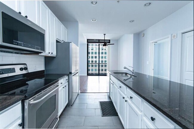 Photo - 3040 Peachtree Rd