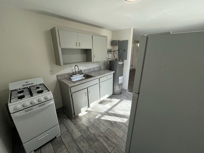 Photo - First Place South 1009 Unit Apt B