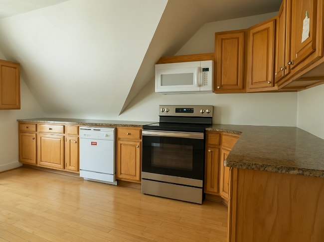 Photo - 18 Greylock Rd Unit 3