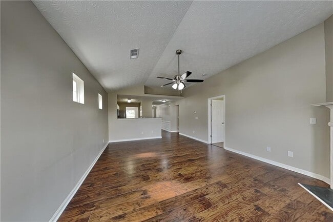 Photo - 144 Cobbler Cove Dr