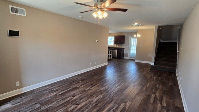 446 Irish Hls Dr