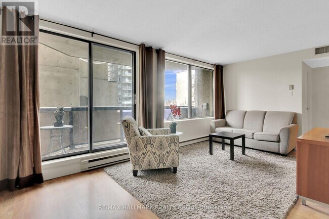 Photo - 470 Laurier Ave W Unit 503