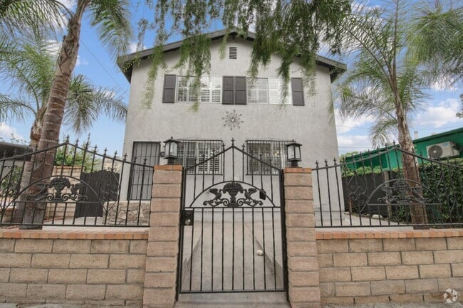 Building Photo - 1431 Quesada Ave Rental
