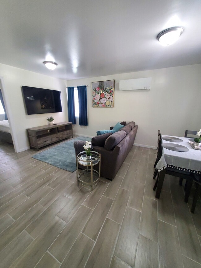 Building Photo - 541 S 9th Ave Unit SI ID1497911P