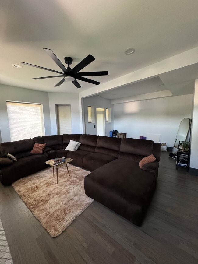 Photo - 6045 S St Lawrence Ave