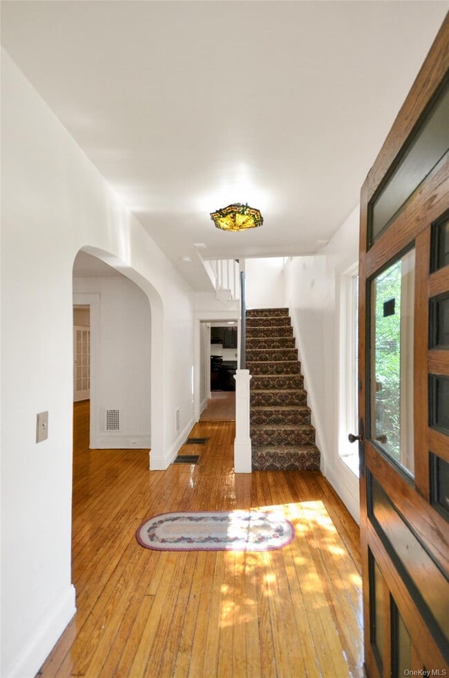 Photo - 200 Parkview Ave