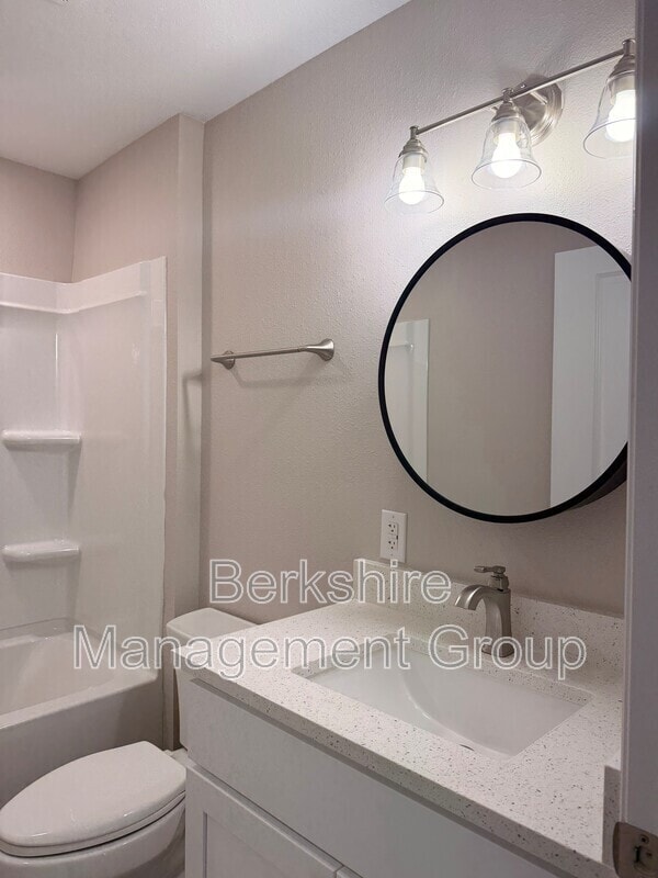 400 Avenue C SE