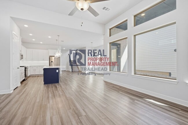14409 Balmoral Pl