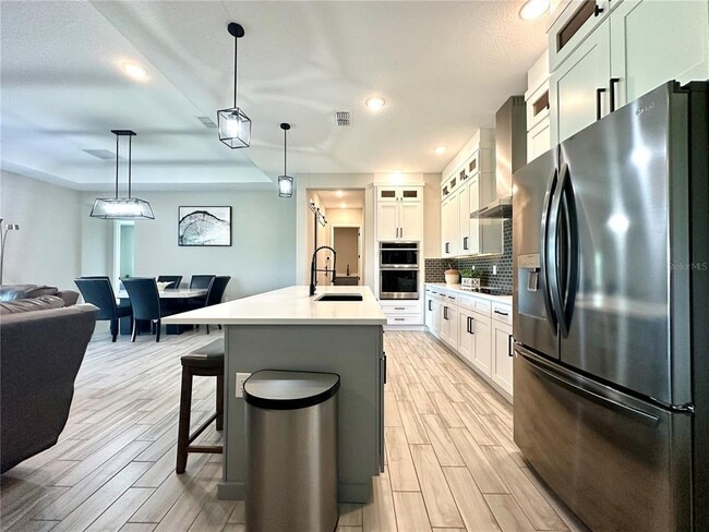 Photo - 342 Windward Way