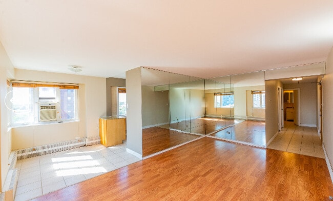 Photo - 708 W Bittersweet Pl Unit 801