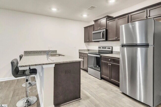 Photo - 3 bed, 2.5 bathroom Townhouse