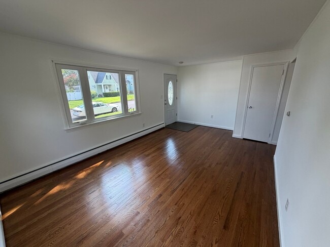 98 Craske St
