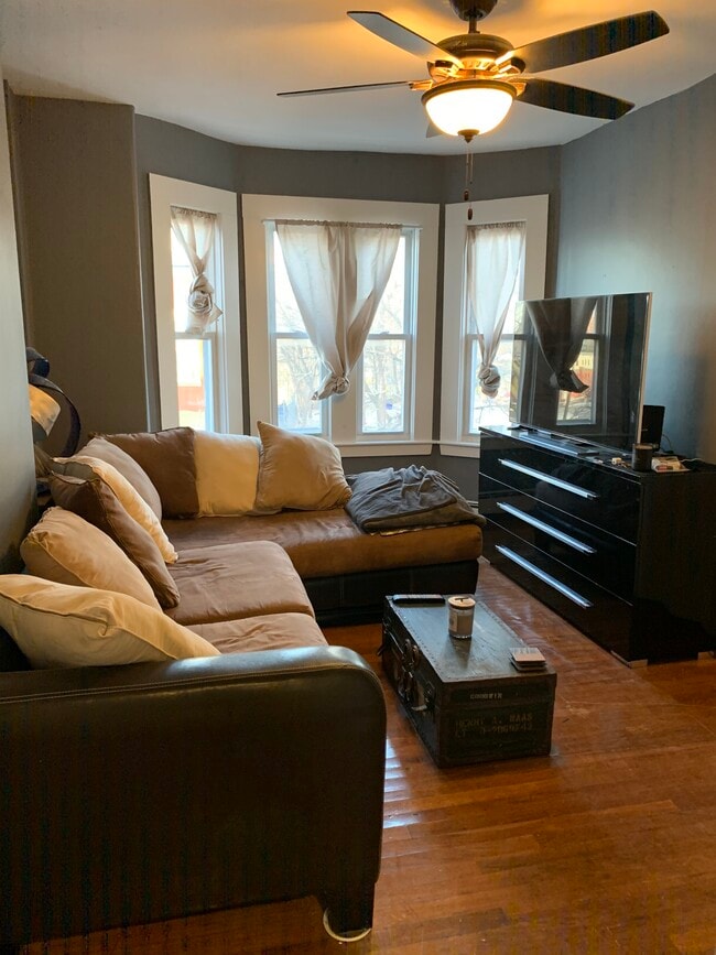 Building Photo - 60 Saint James St Unit 2