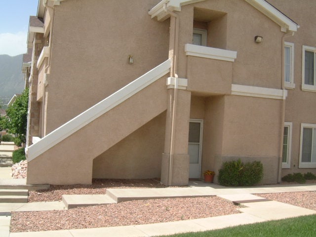 Building Photo - 3855 Strawberry Field Grove