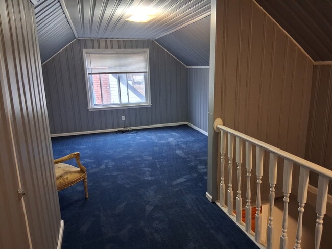 Photo - 7550 Memorial St