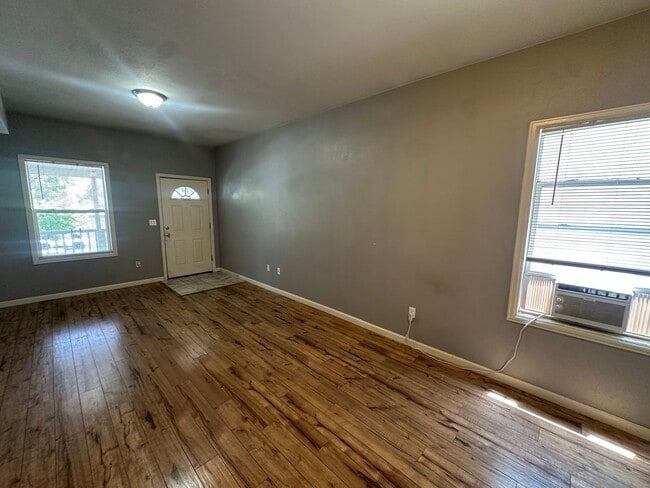 Photo - Updated 3-bed 1-bath upper home in Sunnyside with clean finishes and a fresh contemporary feel!
