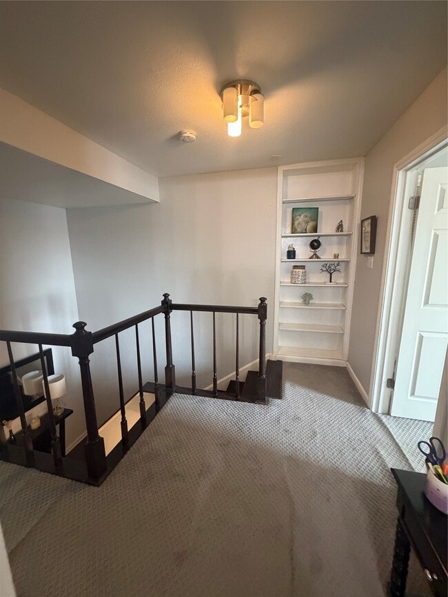 Photo - 702 N Holiday Dr Unidad 3