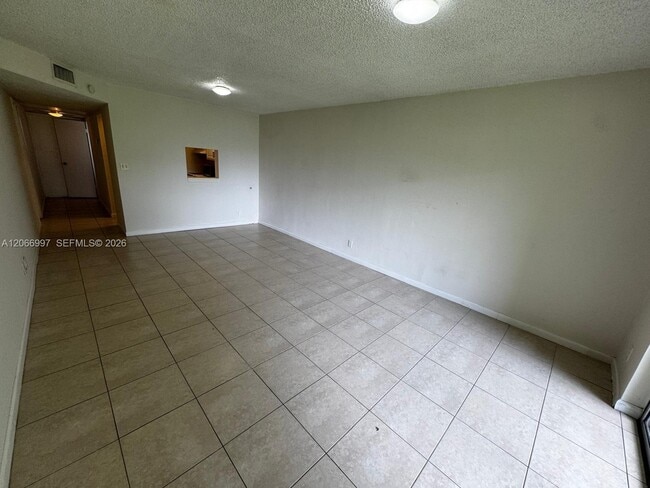 Photo - 8020 Fairview Dr Unidad 107
