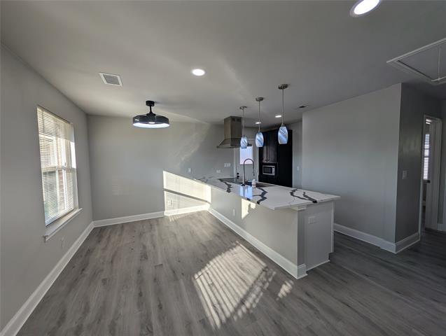 Photo - 330 La Salle Dr