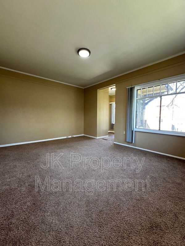 Photo - 2510 2nd Ave N