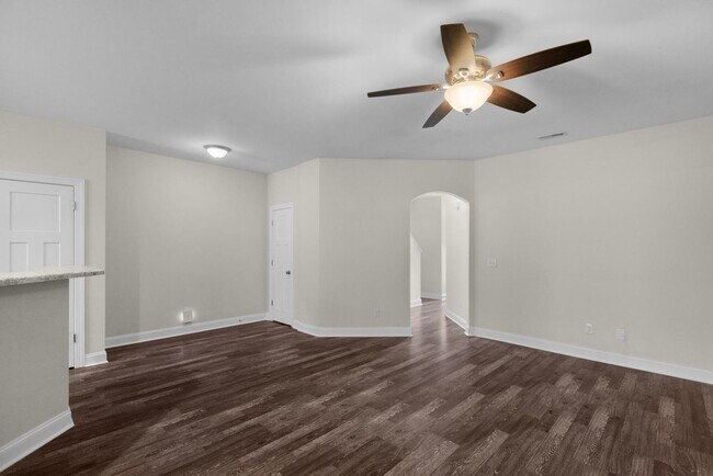 Photo - Townhouse For Rent! Rebated Application Fe...