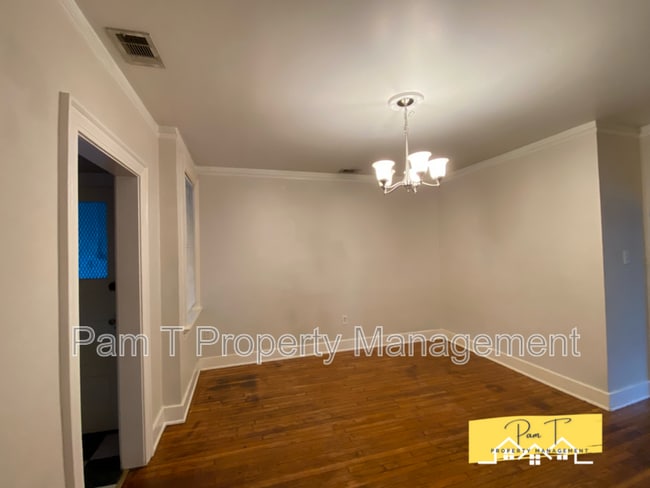 Photo - 740 E.45th St. #4 Unidad 4