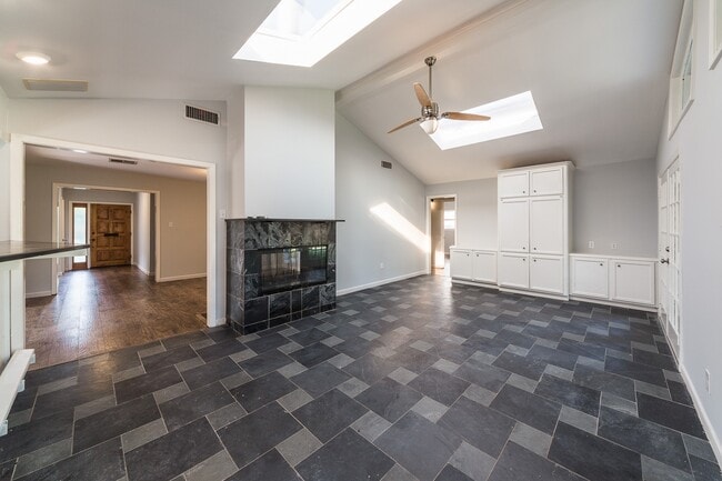 Building Photo - 3627 Tartan Ln