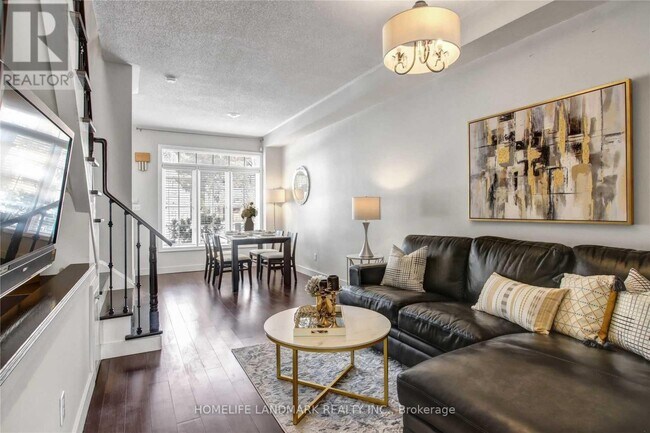 Photo - 25 Hounslow Ave