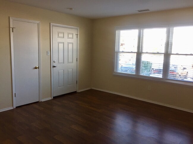 Photo - 1113 Vincent Rd