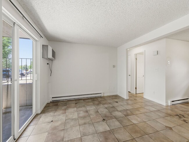 Photo - 1684 Riverside Ave