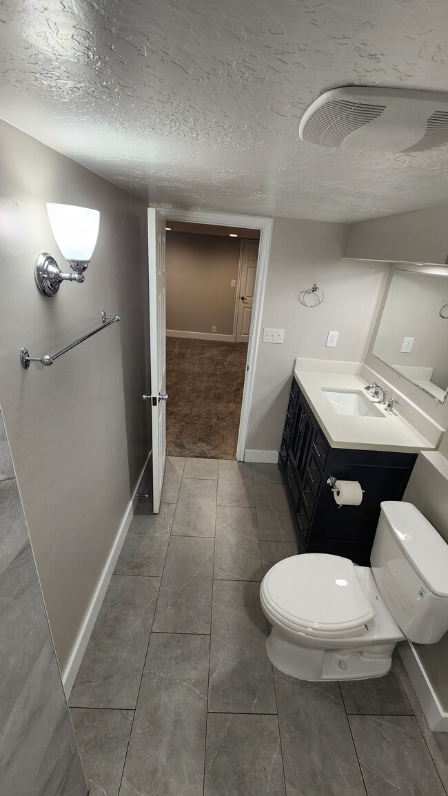 Photo - 1005 E Diamond Way