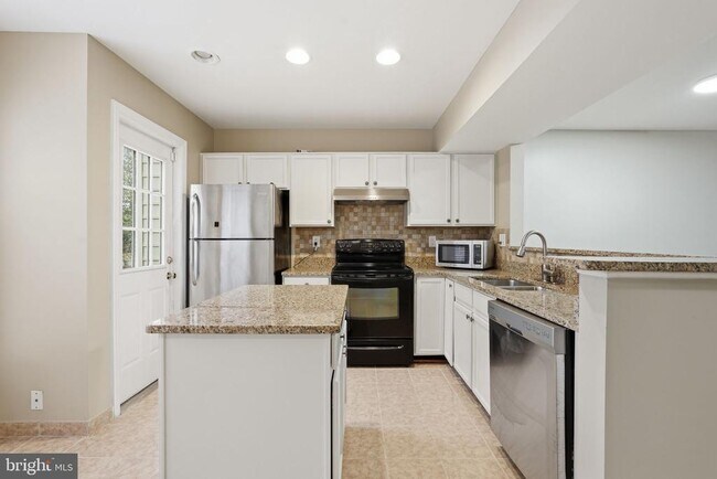 Photo - 8074 Sebon Dr