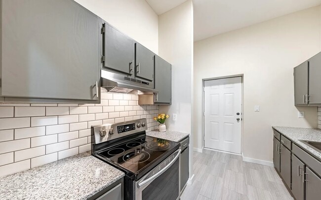 Photo - 67 S Ferry St