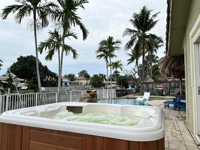 Photo - 5911 NE 15th Ave