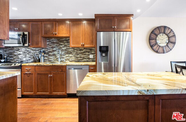 Photo - 4316 Marina City Dr Unidad 229