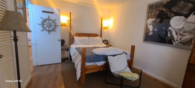 Photo - 424 N Riverside Dr Unit 205
