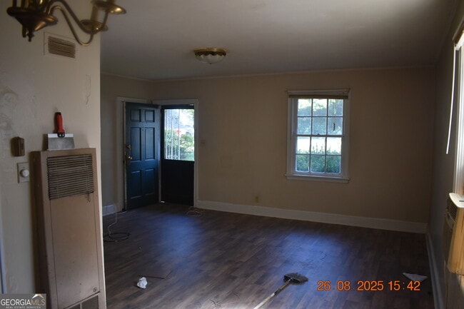 Photo - 2117 Ingleside Ave