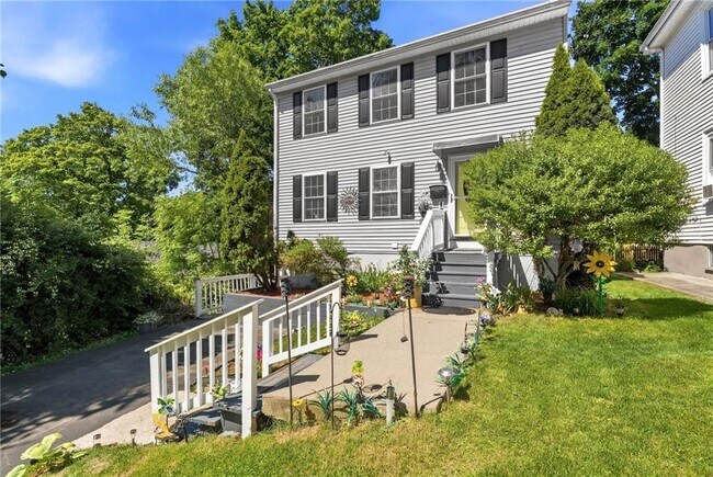 Photo - 90 Rowley St