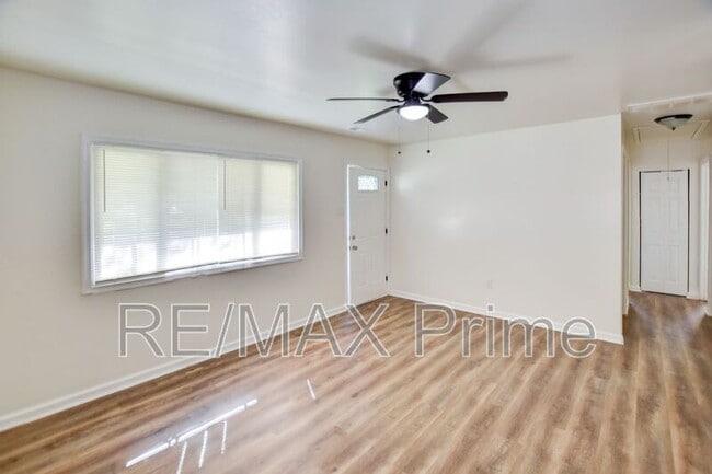 Photo - 1923 Bancroft Dr