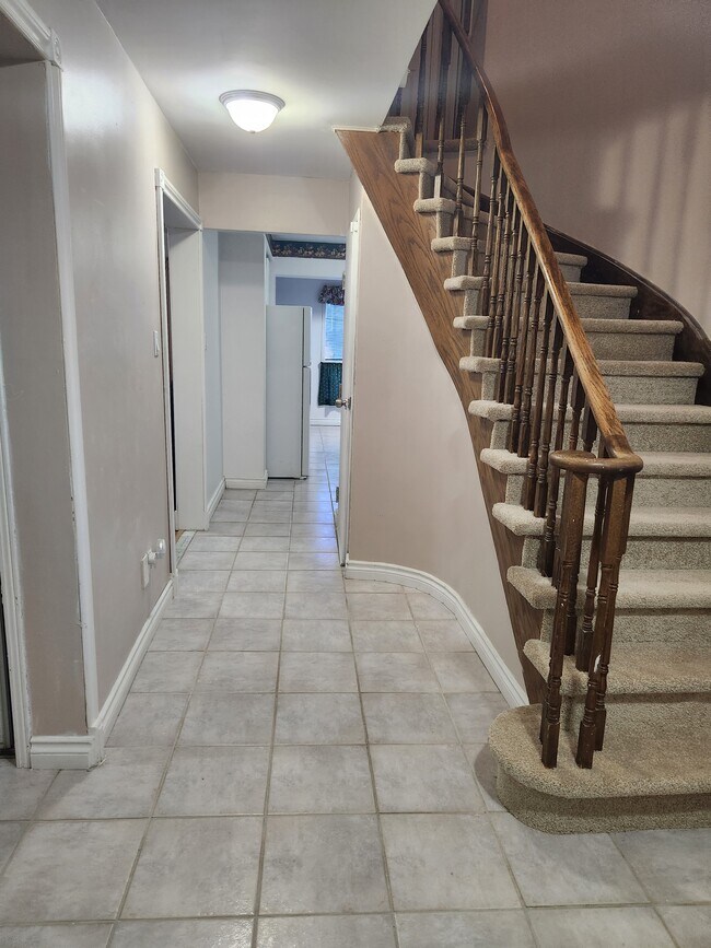 Photo - 1603 Baggins St