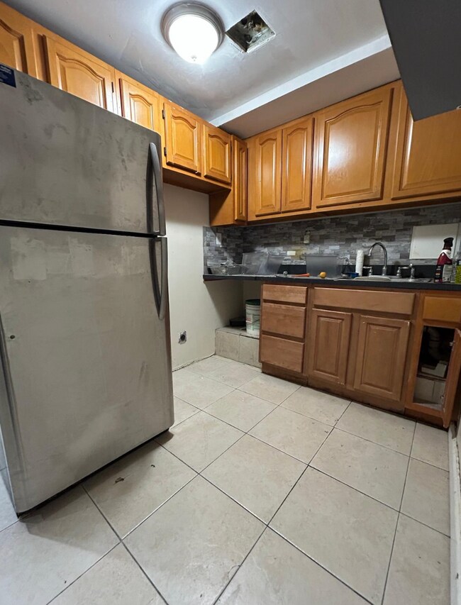 Photo - 434 Rutland Rd