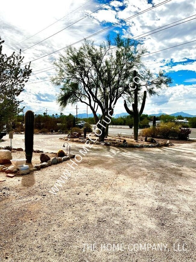 Photo - 7424 N La Cañada Dr