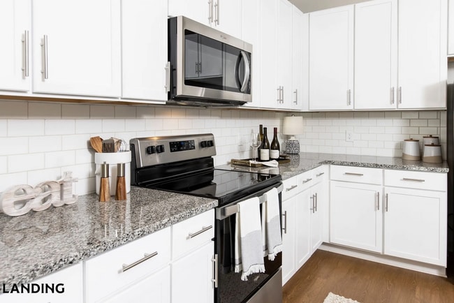 Photo - 3237 Memorial Blvd Unit 5103