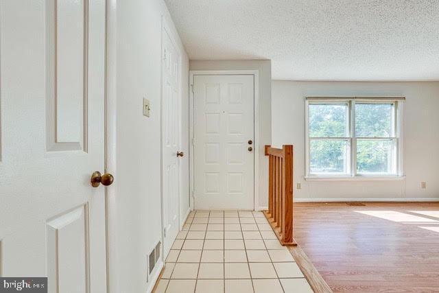 Photo - 1645 Oak Spring Way