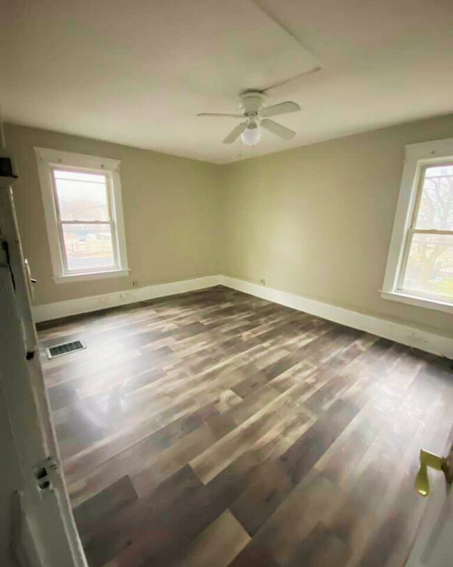 Photo - 10524 Helena Ave