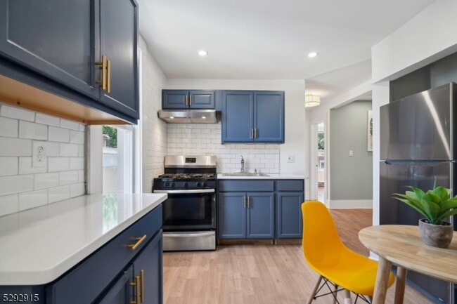 Photo - 86 Maple Ave Townhome